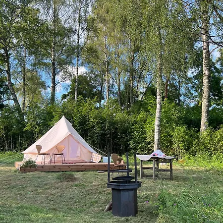 אוהל מפואר Ilmjaerve Glamping Myza Ilʼmyarve